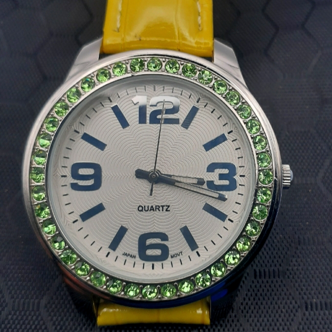 Ladies Quartz Watch